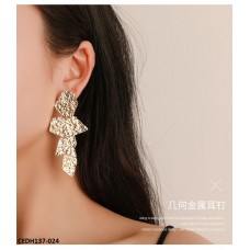 CEDH137 QWN Trendy Drop Earrings Pairs